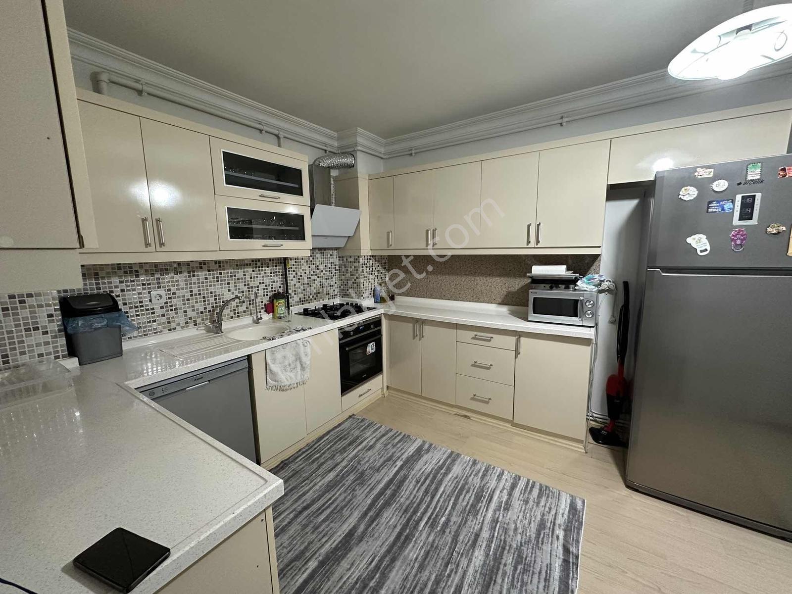 Denizli Yenişafak Mah 3+1 Ara Kat 155 M2 Önü Açık Güzel Daire