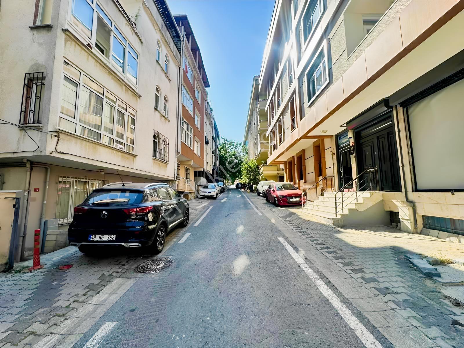 Libadiye'de, Emaar'a Yürüme Mesafesinde Sıfır Binada 2+1 Daire - Görsel 15