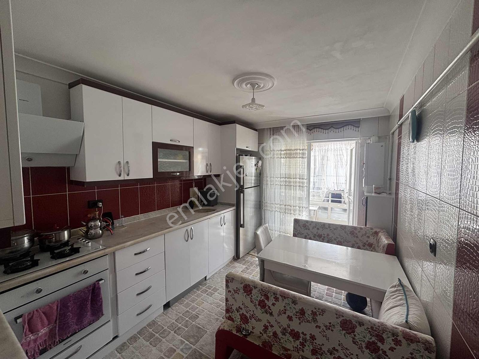 Bk Gayurimenkulden3+1 Ebeveyn Banyolu Geniş Yapılı Satılık Daire
