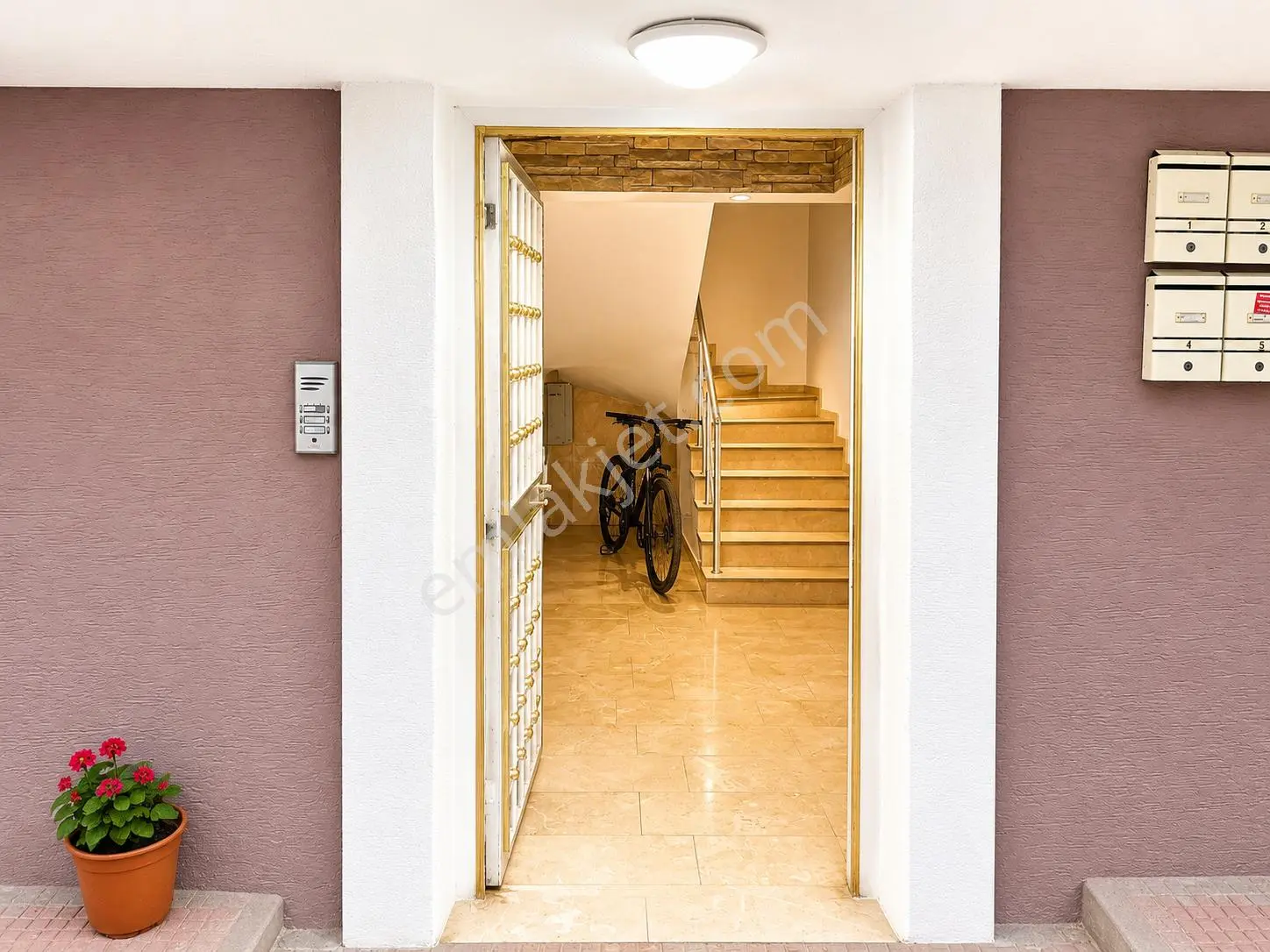 Century 21 Vizyon'dan Göztepe Mahallesinde Kiralık 2+1 Daire - Görsel 3