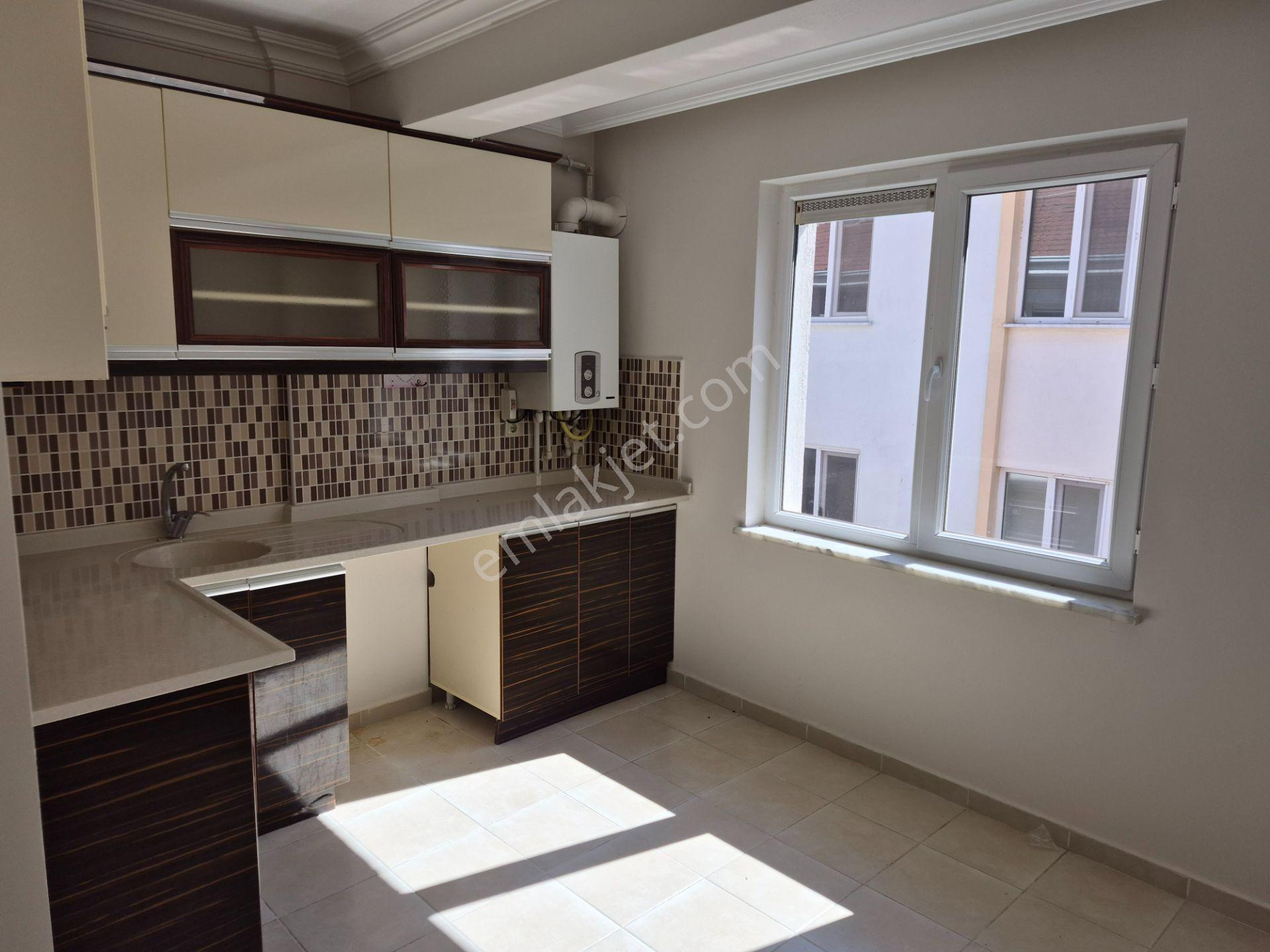 Century 21 Vizyon'dan Göztepe Mahallesinde Kiralık 2+1 Daire - Görsel 9