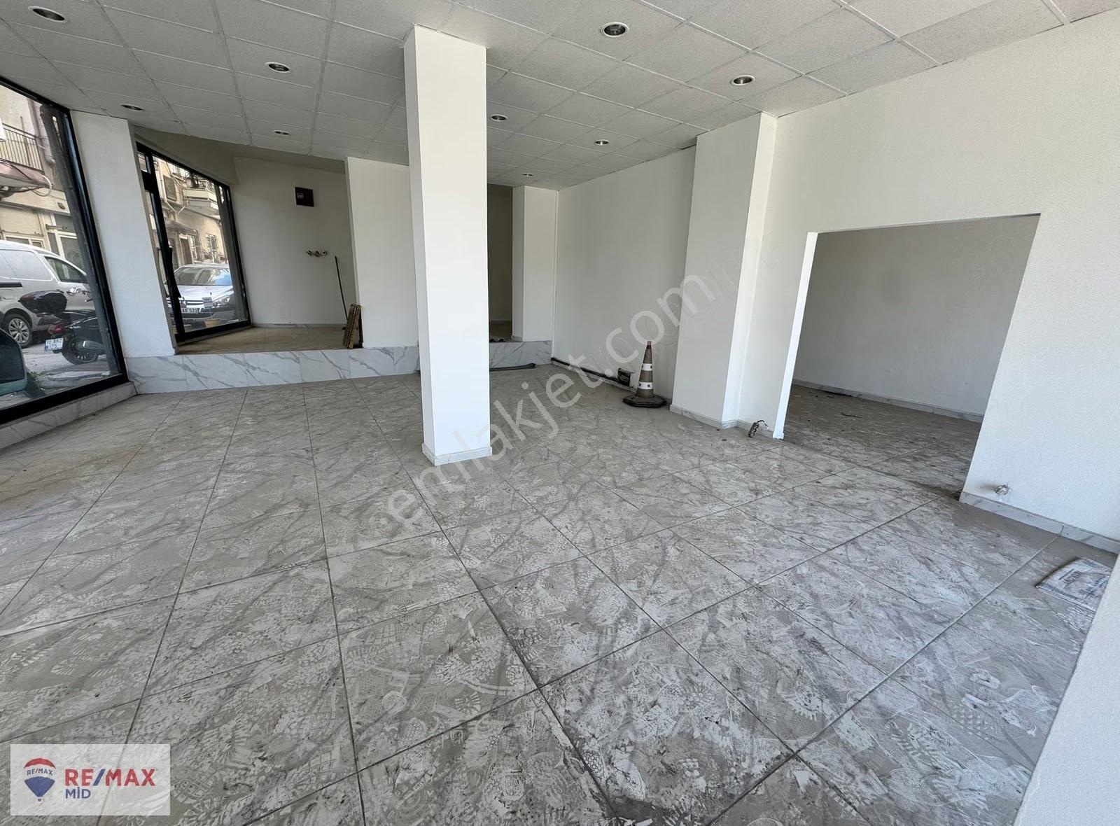 Remax Mid'den Satılık 175 M² Cadde Üzeri Köşe Dükkan - Görsel 8