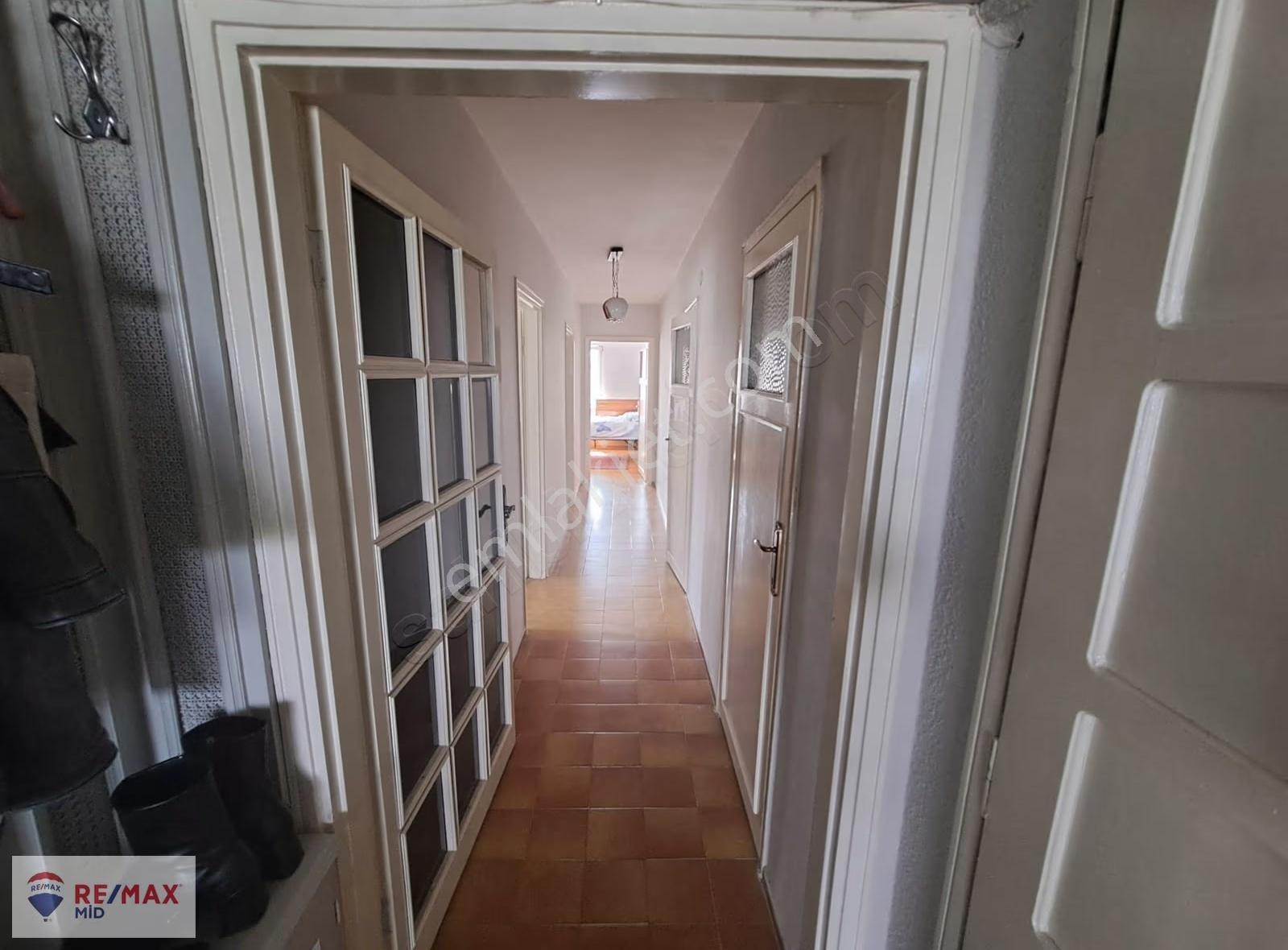 Remax Mid Altıeylül Mahallesinde Kiralık Eşyalı 3+1 Daire - Görsel 19