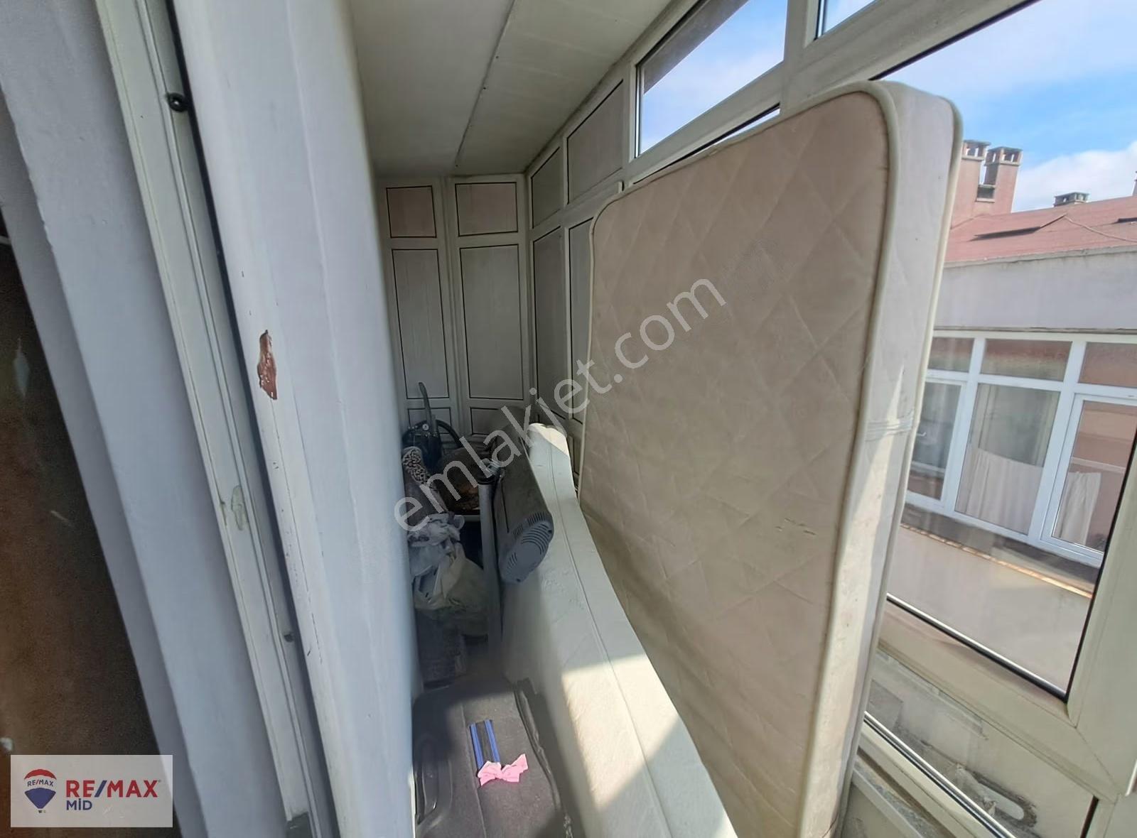 Remax Mid Altıeylül Mahallesinde Kiralık Eşyalı 3+1 Daire - Görsel 18