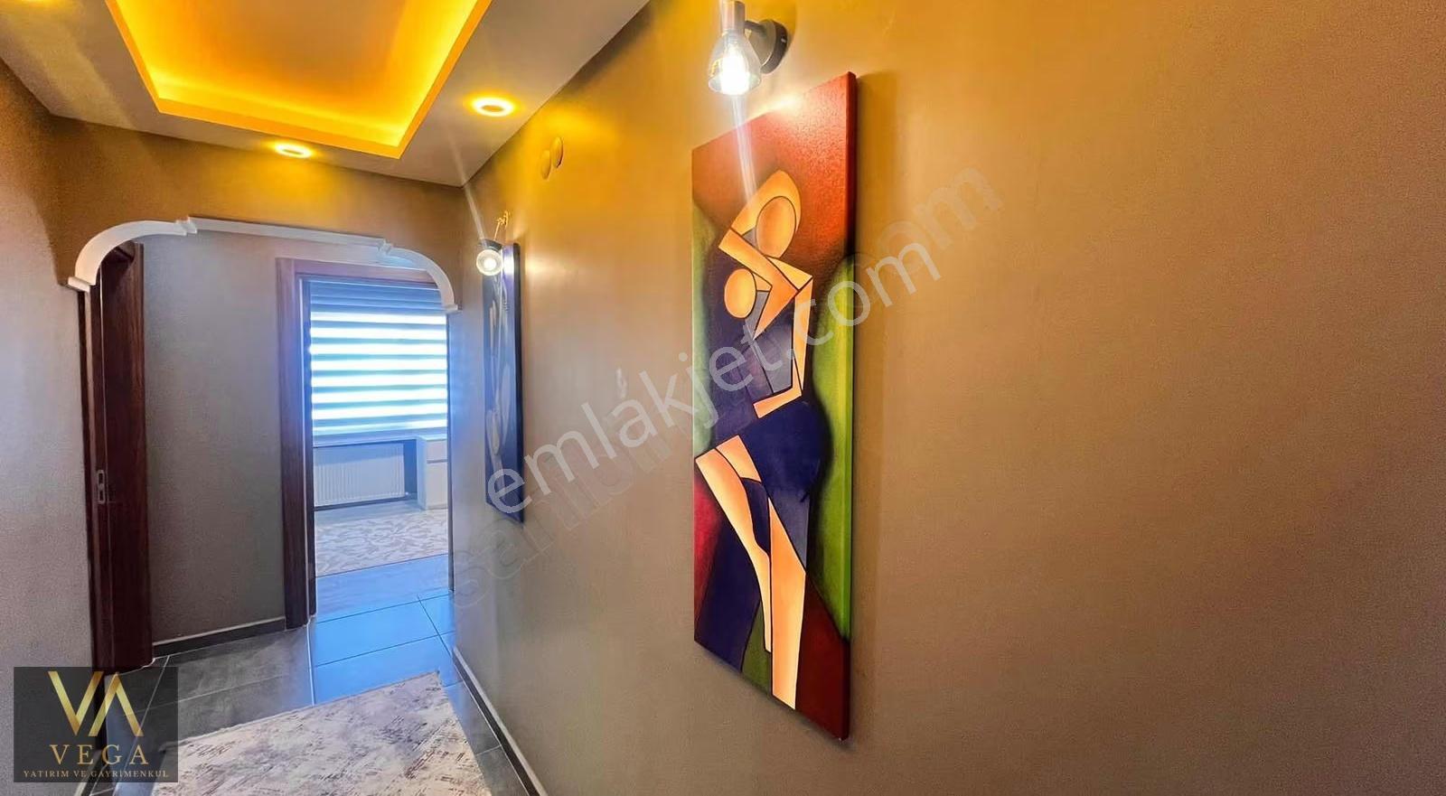 Güzelyurt Mahallesi Havuzlu Sitede Lüks 3+1 Satılık Daire - Görsel 2