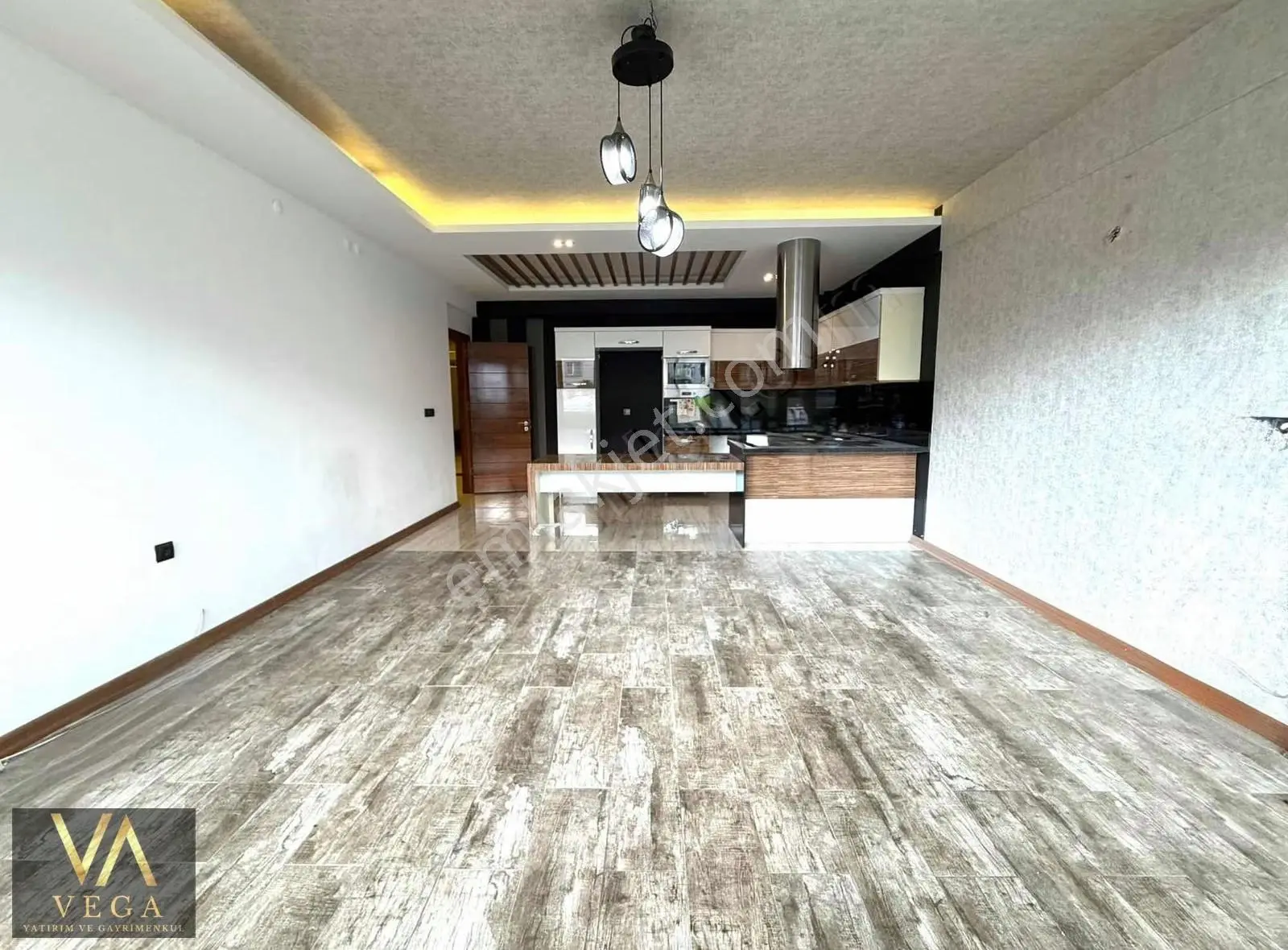 Muradiye Villalar Bölgesinde Site İçi 3+1 Bahçe Katı Daire - Görsel 3