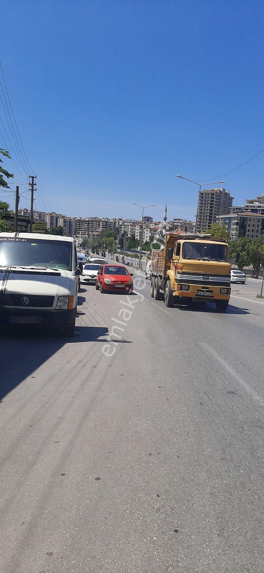 Karabaglar İhsan Alyanak Cadde Üzerinde Kiralık Dükan - Görsel 3