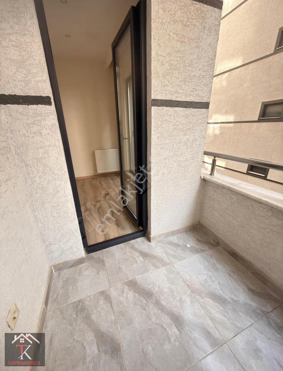 Tk'dan Ümraniye İstiklal'de Satılık 2+1 Daire (okyanus Sitesi) - Görsel 8