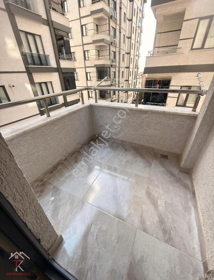 Tk'dan Ümraniye İstiklal'de Satılık 2+1 Daire (okyanus Sitesi) - Görsel 11