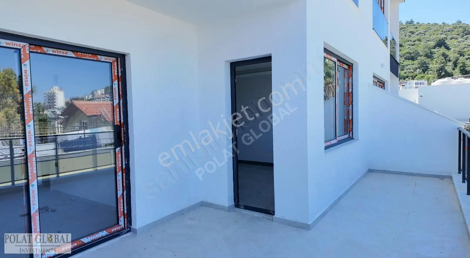 Güllük Merkezde Kiralık 3+1/2+1/1+1 Daireler Ve Dükkanlar