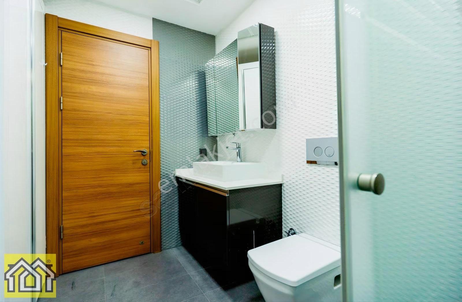 Güzelbahçede Denize 10 Metre,site İçinde Deniz Manzaralı Villa - Görsel 11