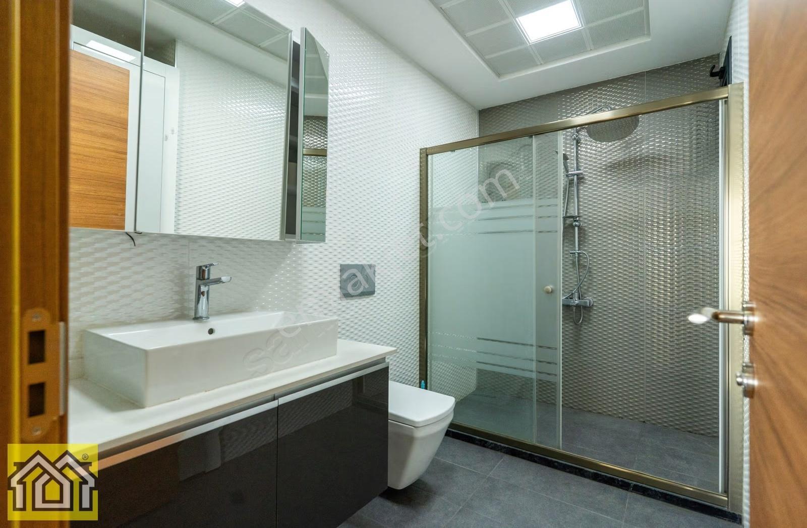 Güzelbahçede Denize 10 Metre,site İçinde Deniz Manzaralı Villa - Görsel 10