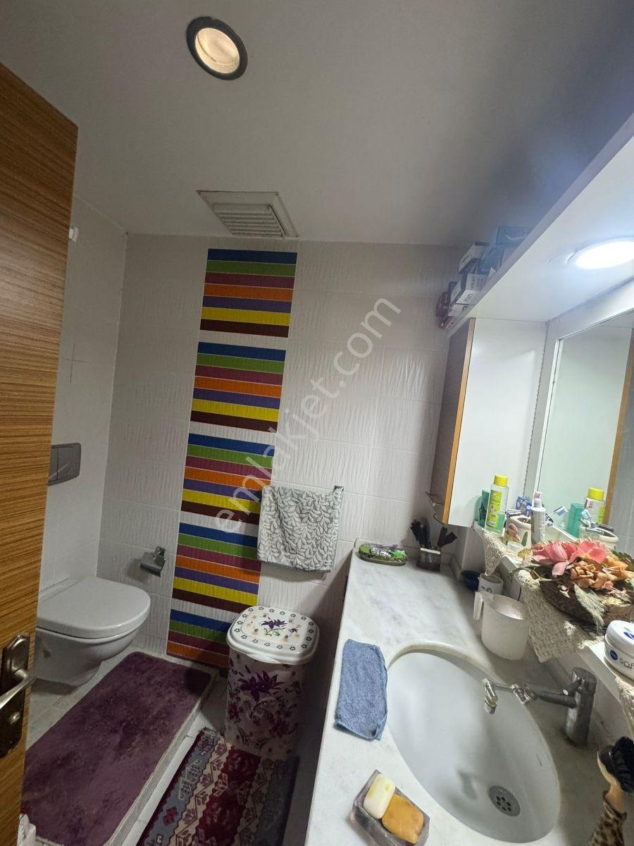Foça Atatürk Mahallesinde Havuzlu Sitede Satılık Dubleks - Görsel 7