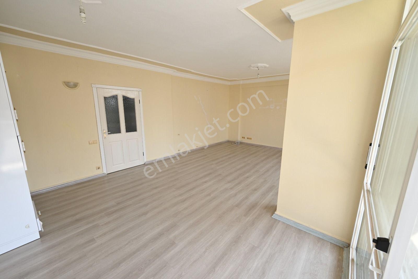 Üstünkent'ten Kargıpınarı'nda Plajda Özel Şezlonglu Kiralık 2+1 - Görsel 8