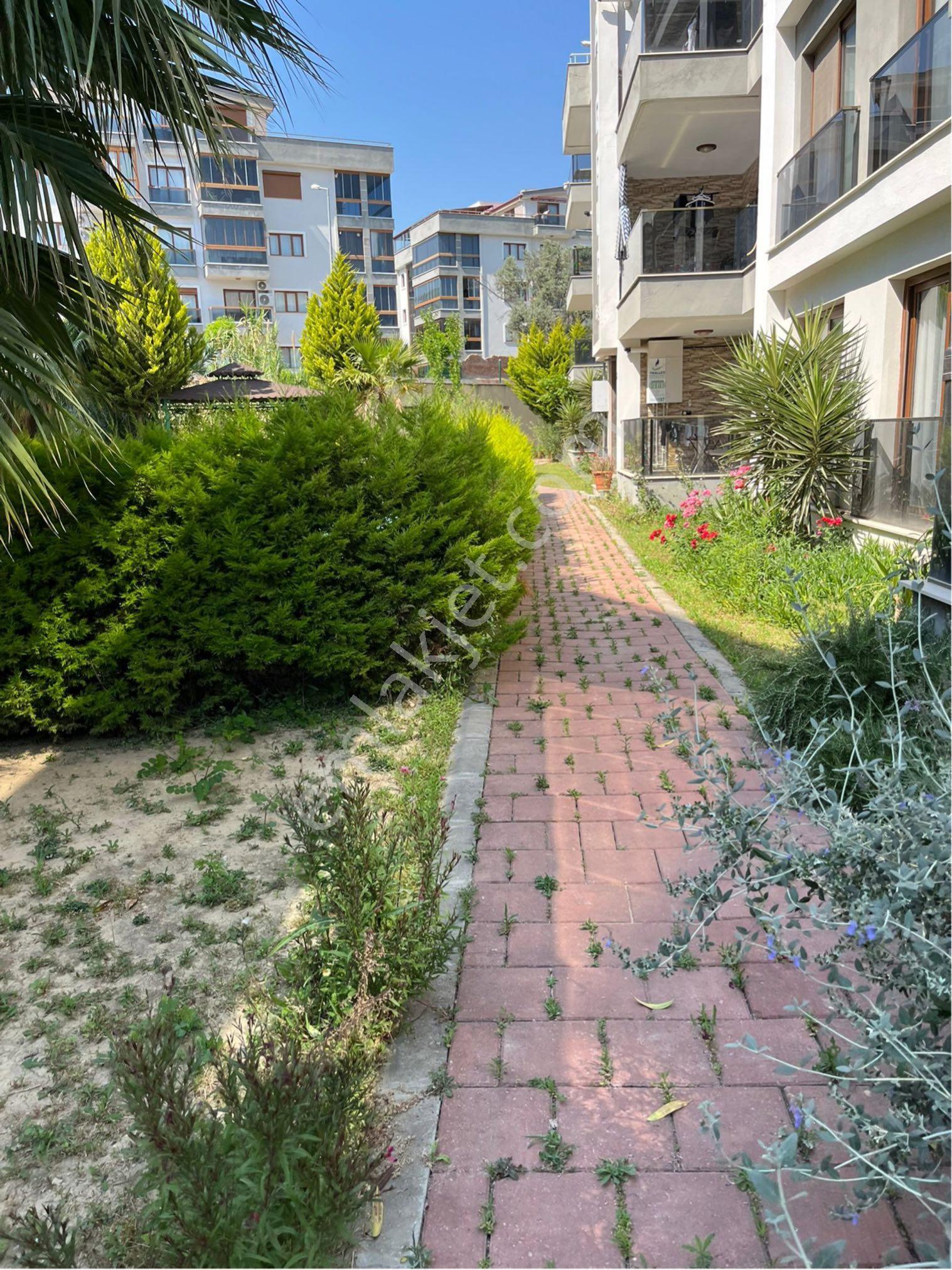 Kuşadasında Sıfır Eşyalı 2 +1 Havuzlu Daire - Görsel 28