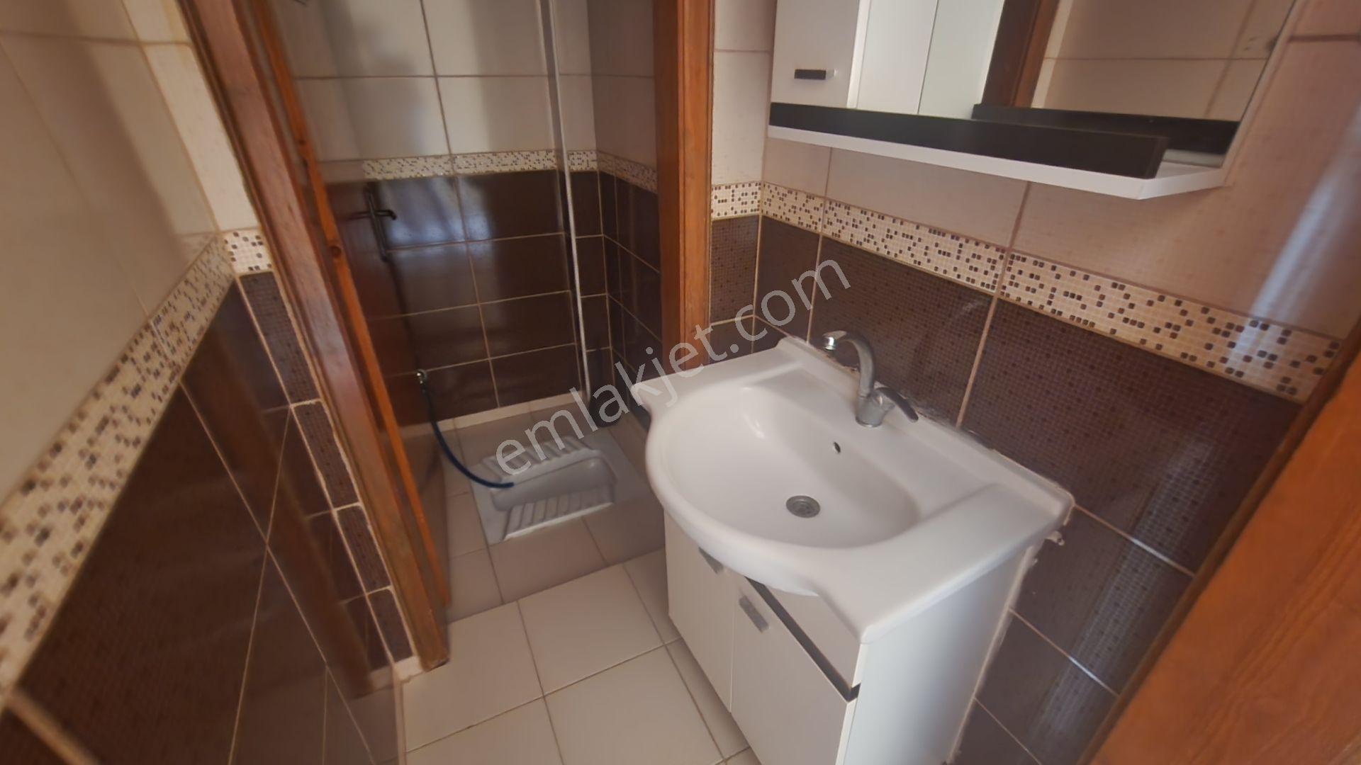 Karaca'dan Pirebi Mahallesi 3+1 Kiralık Daire - Görsel 10