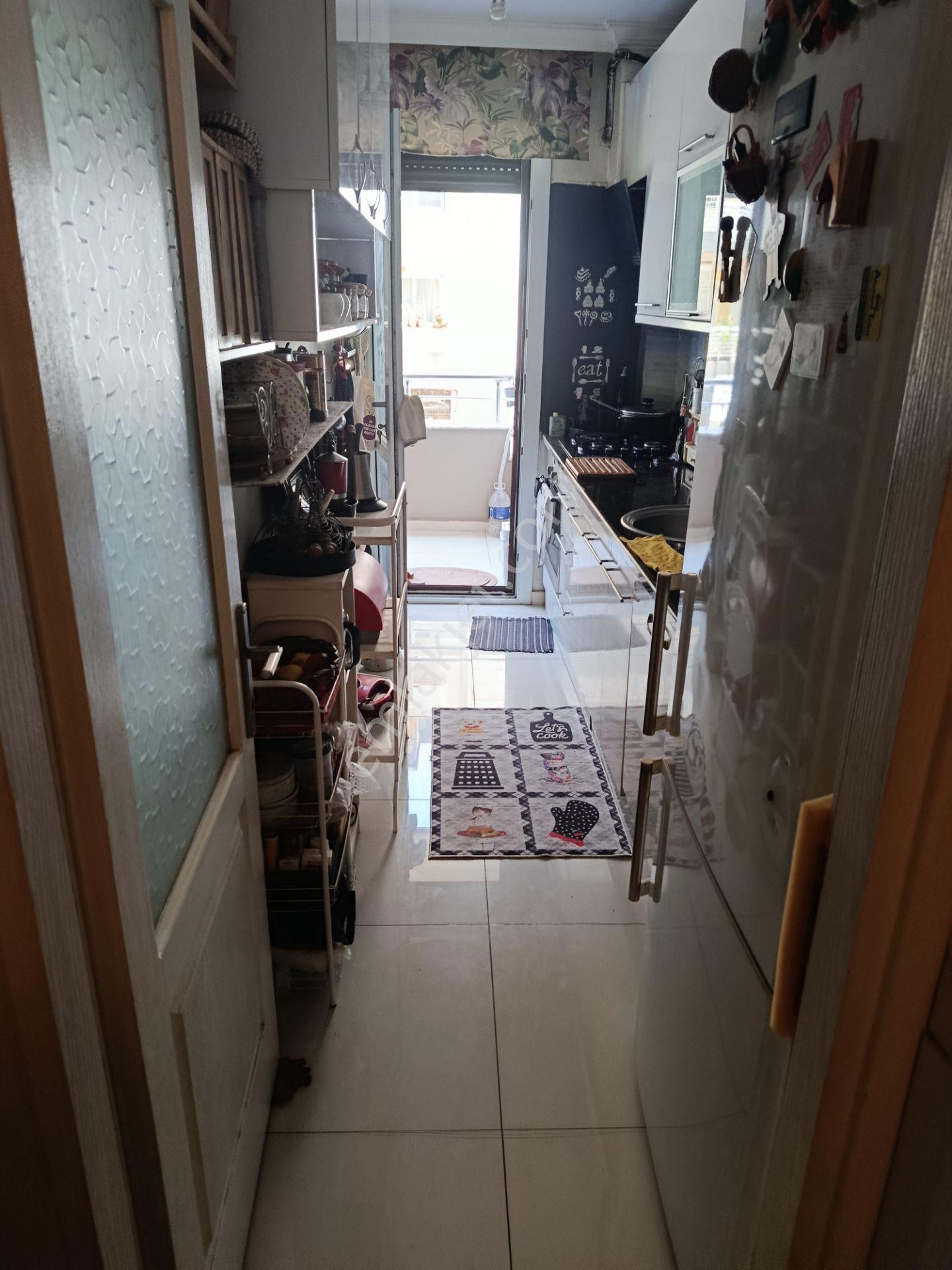 Karşıyaka Yalı'da Mükemmel Konumda, Bakımlı Çift Cephe 2+1 Daire - Görsel 16