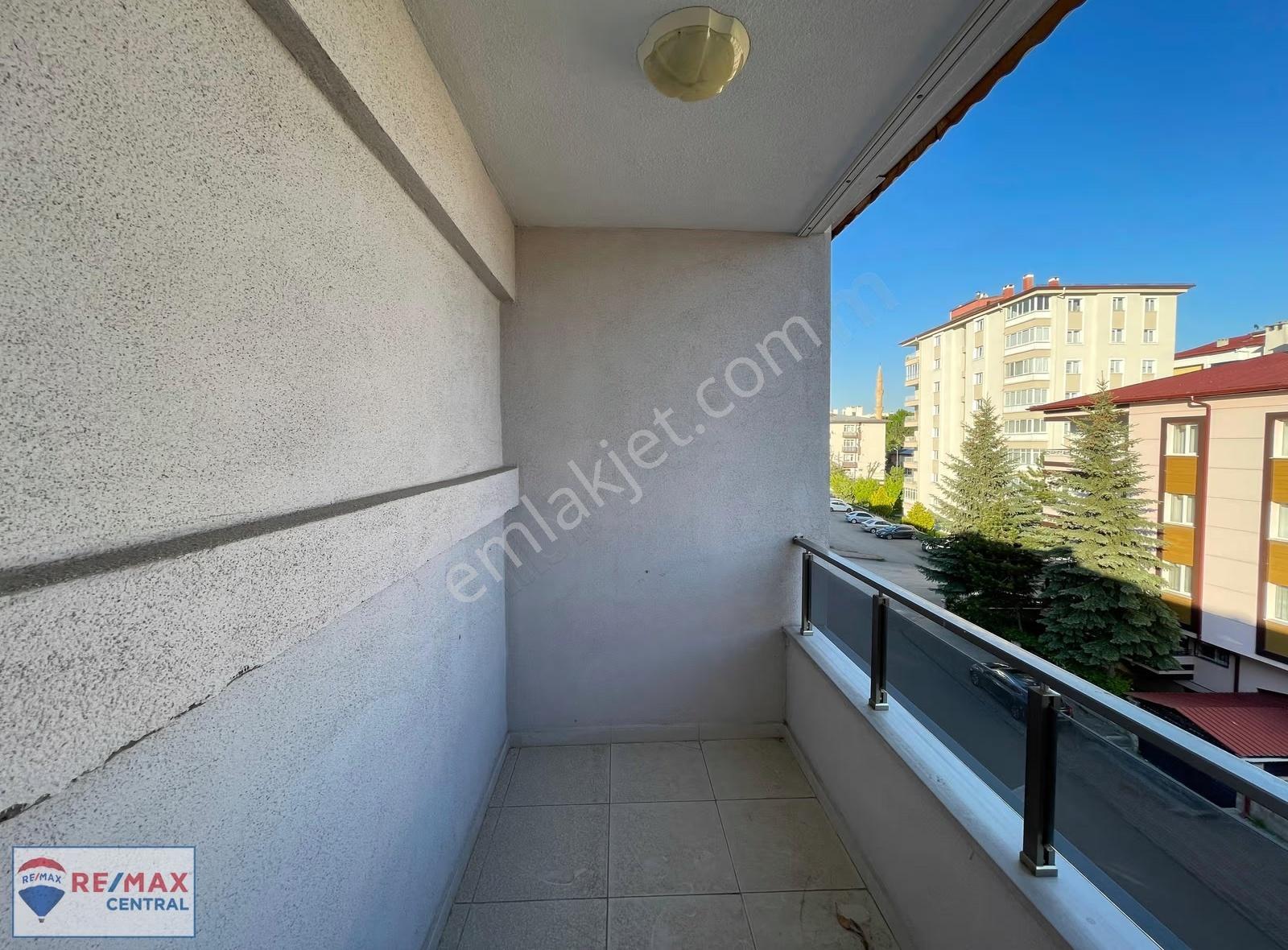 Re/max Central'dan Selçuklu Mah. Güneybatı Cepheli Satılık 3+1 - Görsel 3