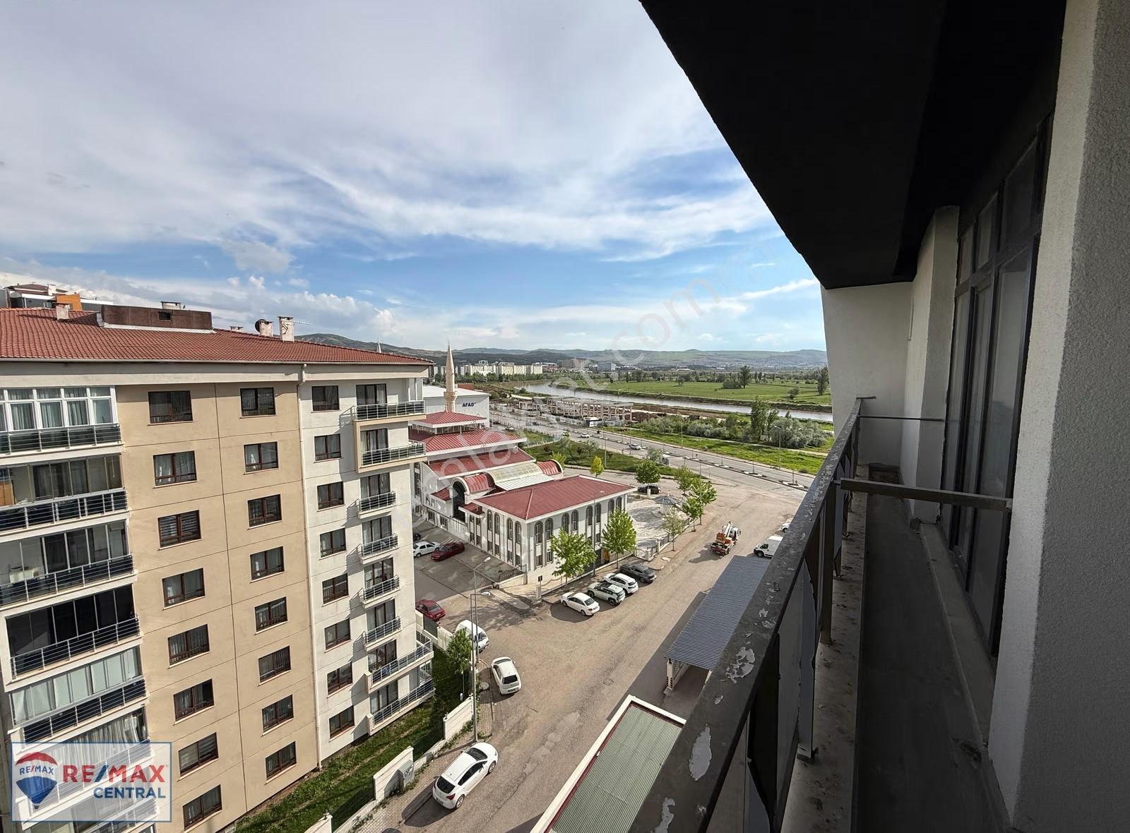 Re/max Central'dan Eğriköprü Mah. Benzersiz Konumda Satılık 4+1 - Görsel 21