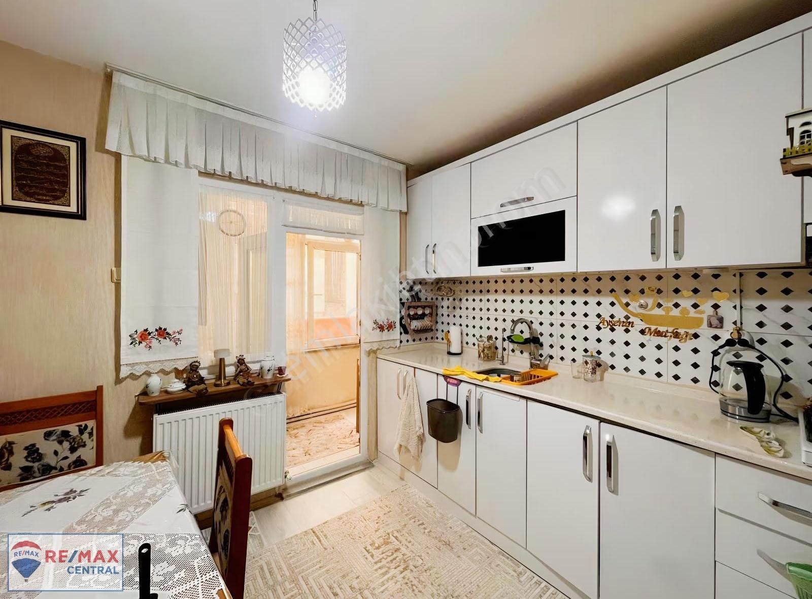 Remax Central`den Paşabey Mahallesinde 3+1 Satılık Daire - Görsel 13