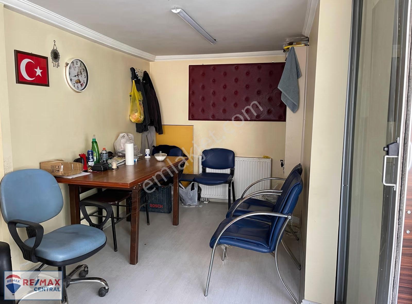 Re/max Central'dan Aksu Kenarında 2 Katlı 59m2 Satılık Dükkan - Görsel 2