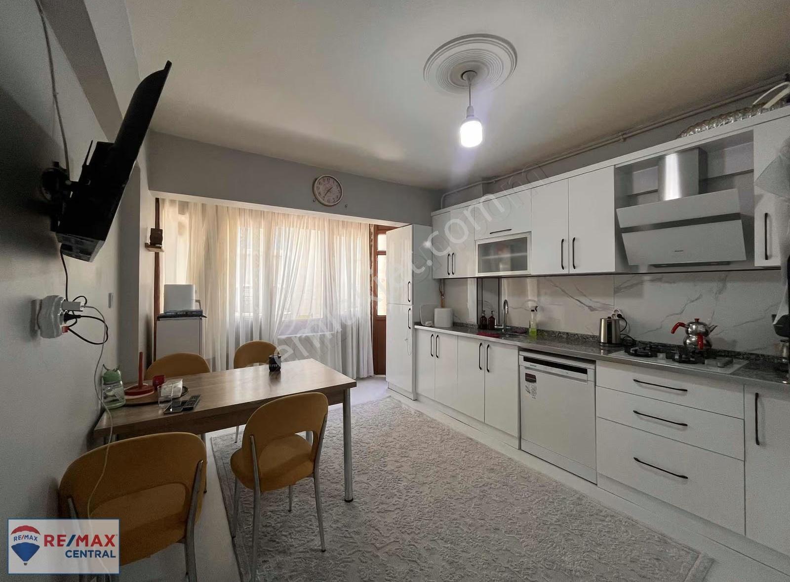 Remax Central`den Paşabey Mahallesinde Satılık 3+1 Daire - Görsel 13