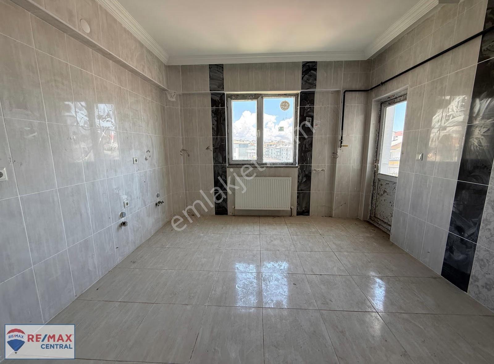Re/max Central'dan Şeyhşamil Mah. Geniş Kullanışlı Satılık 3+1 - Görsel 18