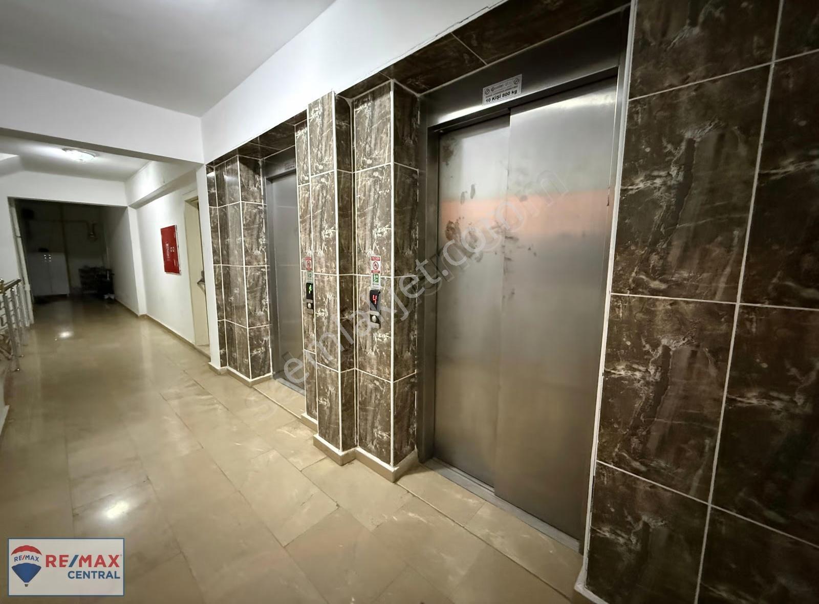 Re/max Central'dan Şeyhşamil Mah. Geniş Kullanışlı Satılık 3+1 - Görsel 12