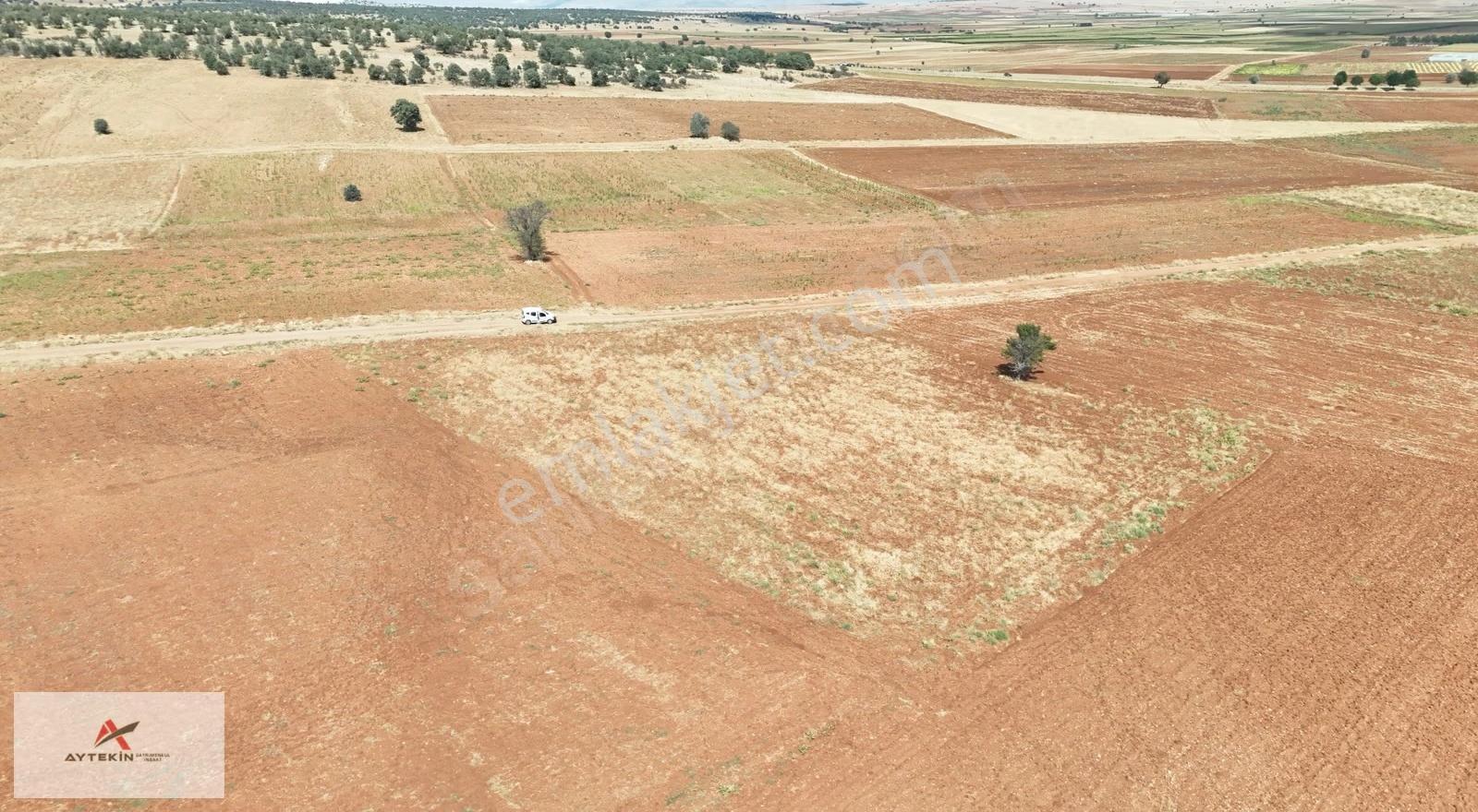 Akören Karahüyük Mahallesinde 3.870 M² Müstakil Tapulu Tarla - Görsel 9