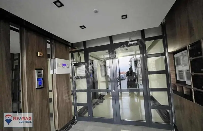 Remax Centralden Kiralık Eşyalı 1+1 - Görsel 3
