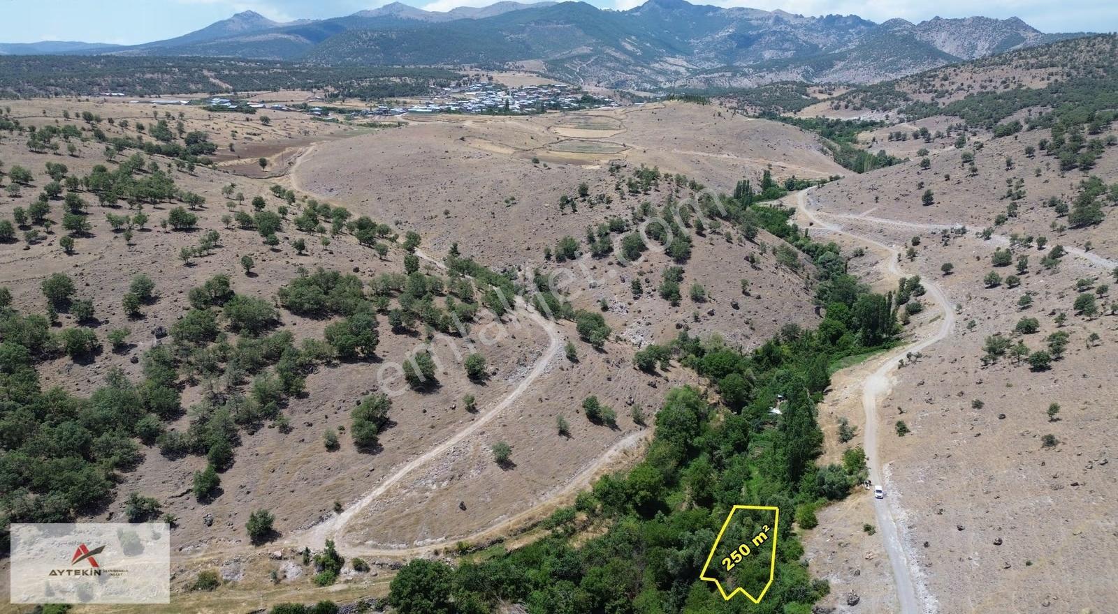 Meram Çukurçimen Mahallesinde 250 M² Müstakil Tapulu Bahçe - Görsel 3