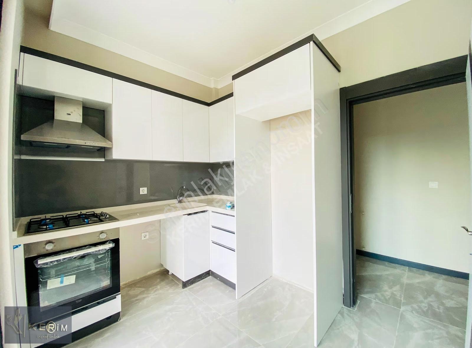█küçükkuyu'da Satılık 2+1 Daire: Zeus Manzaralı, Sıfır, 75m² Net - Görsel 3