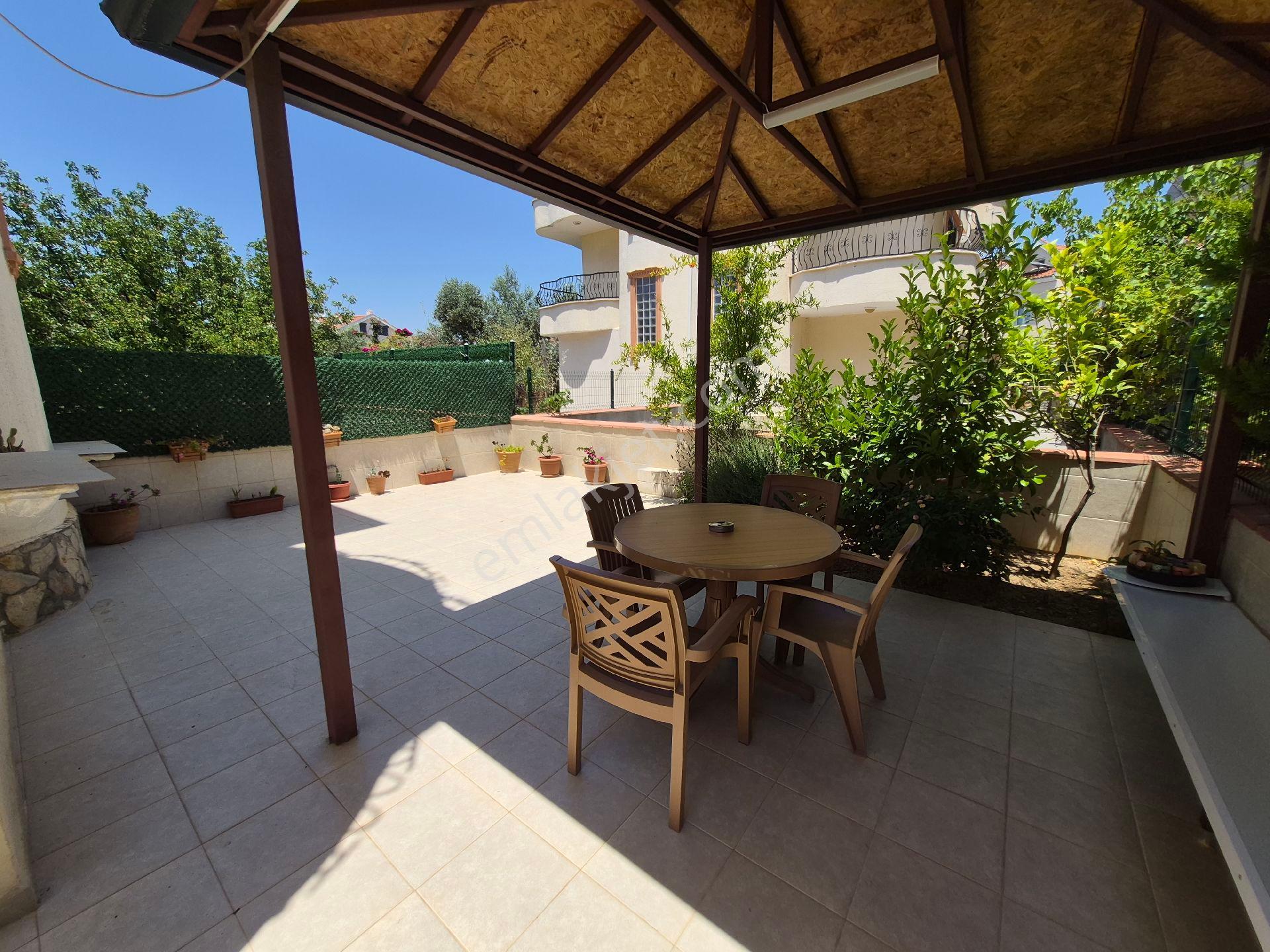Didim De Satılık Altınkum Mahallesinde Yeşilkent Te 3+1 Tripleks Villa - Görsel 5