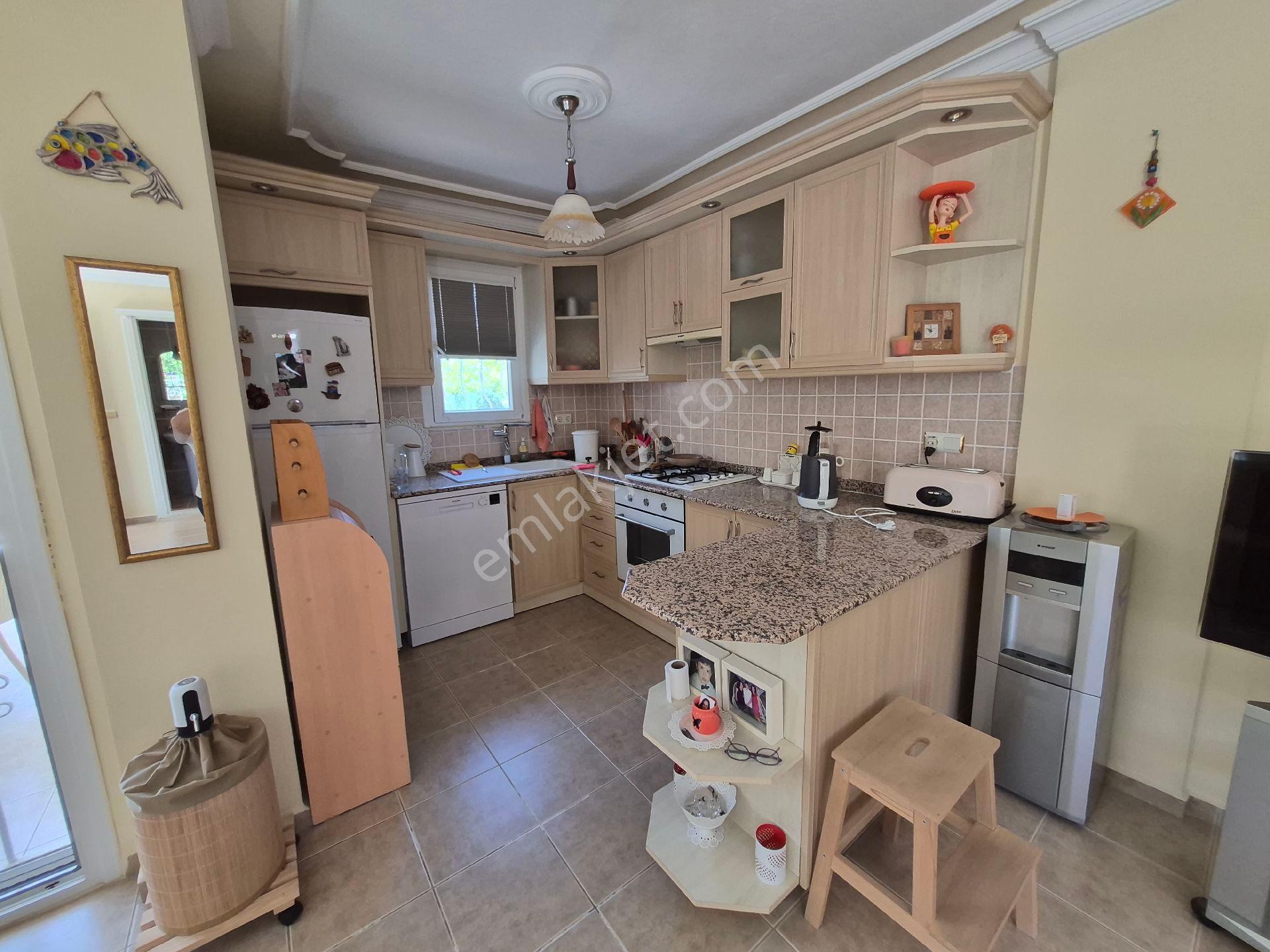 Didim De Satılık Altınkum Mahallesinde Yeşilkent Te 3+1 Tripleks Villa - Görsel 19
