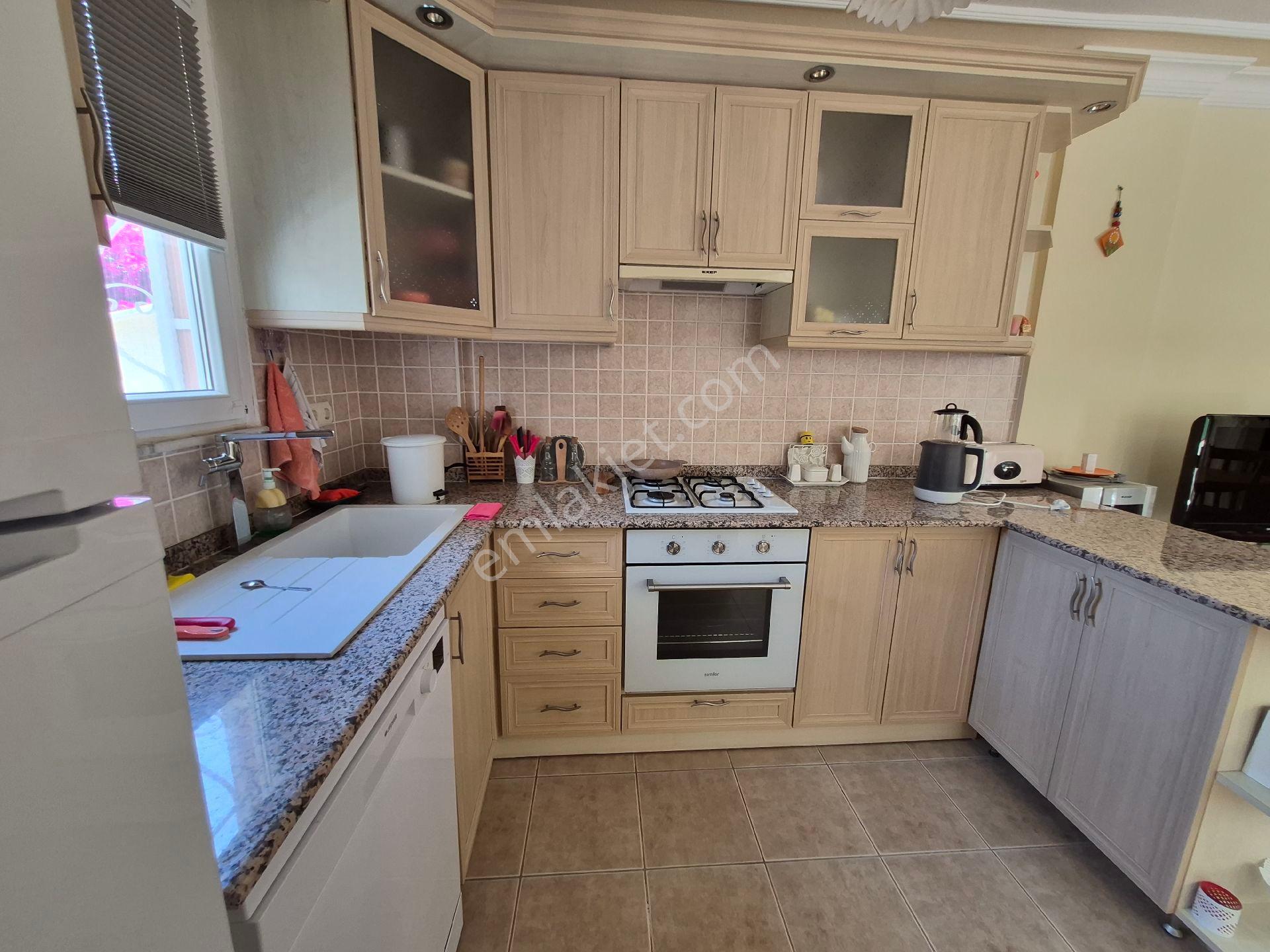 Didim De Satılık Altınkum Mahallesinde Yeşilkent Te 3+1 Tripleks Villa - Görsel 18