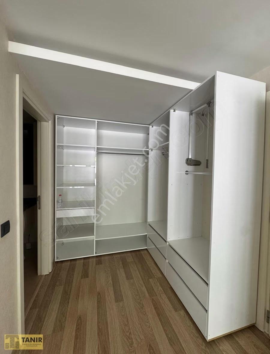 Bahçeşehir Gölet Manzaralı Kısa Katlı Sitede Kiralık 3+1 Daire - Görsel 4