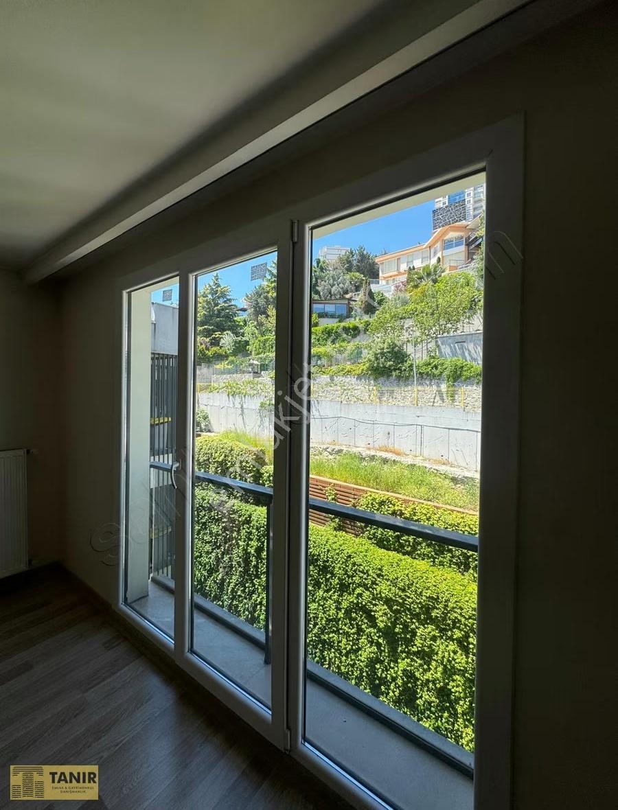 Bahçeşehir Gölet Manzaralı Kısa Katlı Sitede Kiralık 3+1 Daire - Görsel 6
