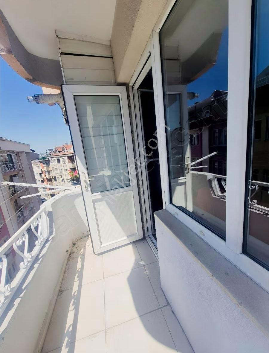 Deniz Manzaralı 2+1 100m2 Satılık Daire - Görsel 23