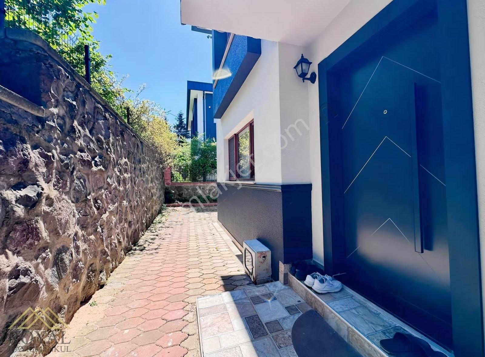 Trabzon Pelitli'de Satılık Deniz Ve Doğa Manzaralı Fırsat Villa - Görsel 21