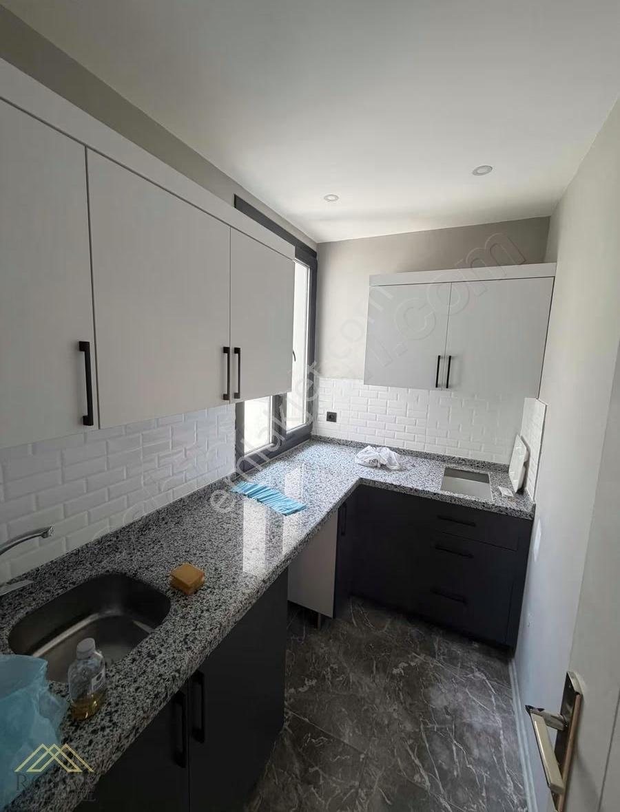 Meydanda Kiralık Ofis - Görsel 2