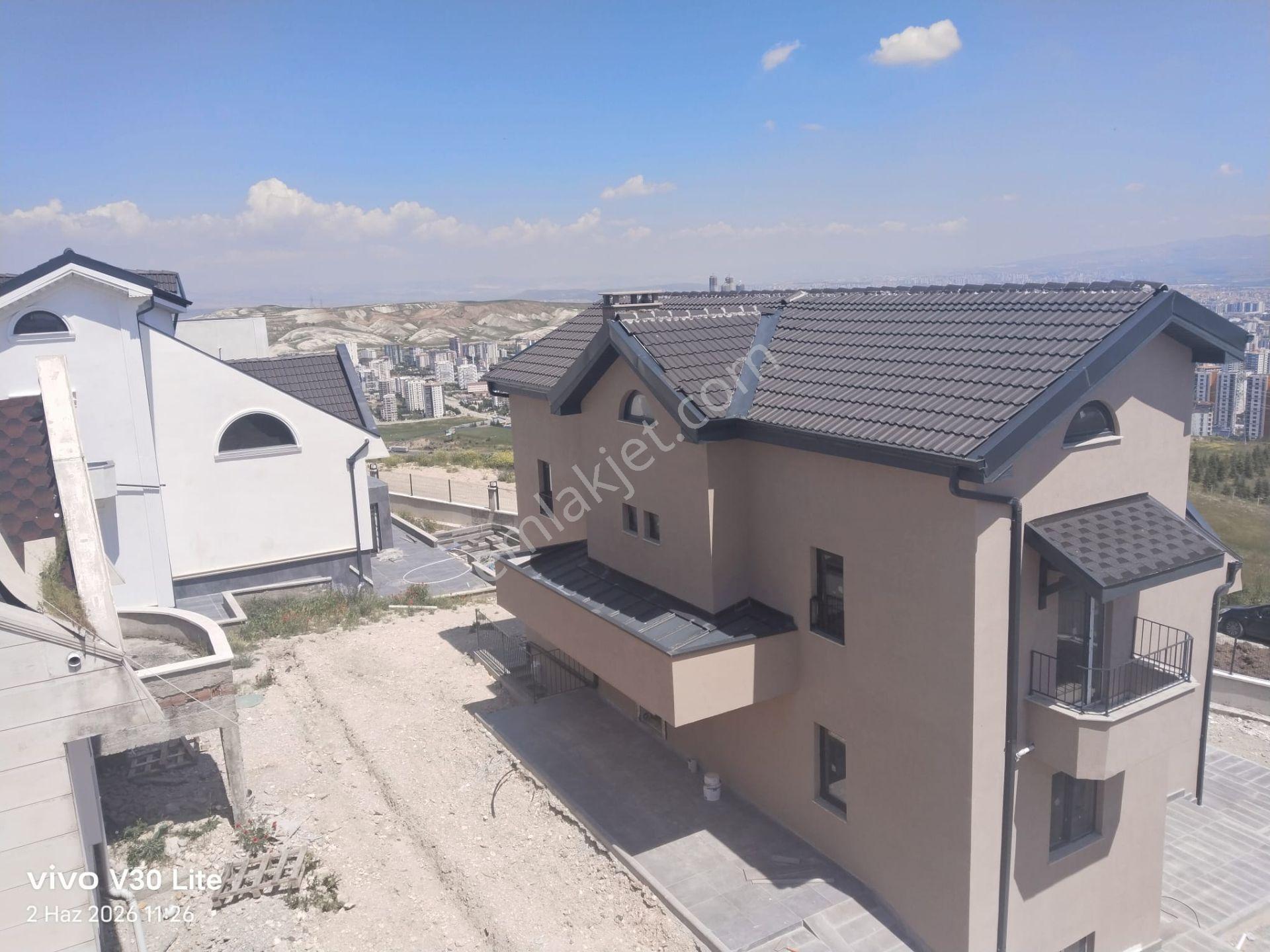 Bağlıca Mavi Ev Sitesinde Natamam 6+2 Satılık Müstakil Villa - Görsel 28