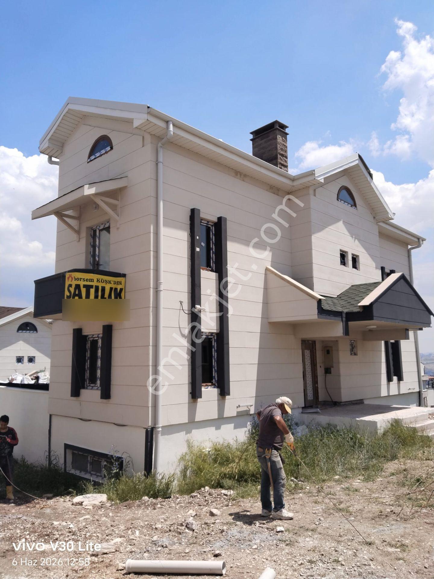 Bağlıca Mavi Ev Sitesinde Natamam 6+2 Satılık Müstakil Villa - Görsel 3