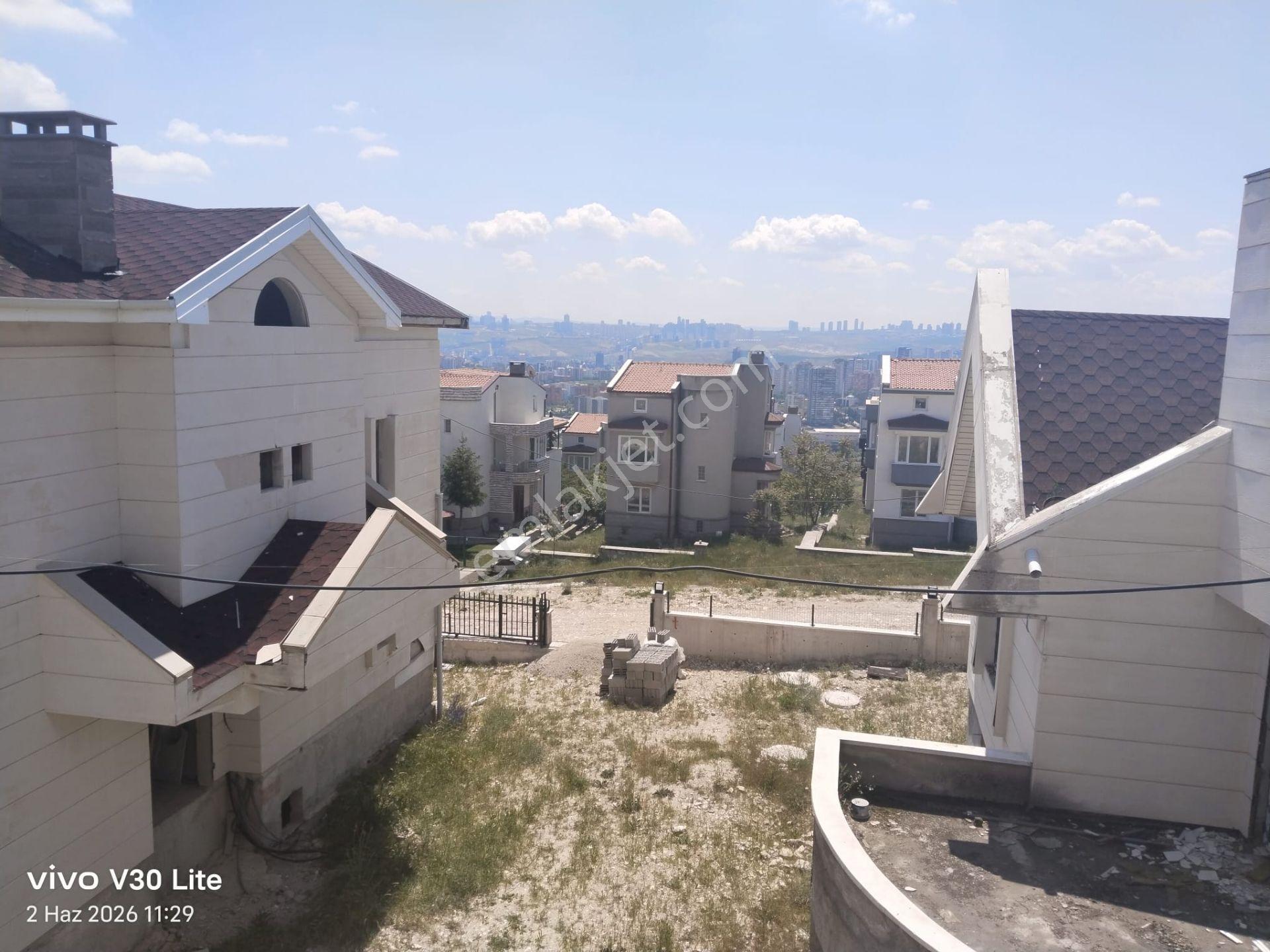 Bağlıca Mavi Ev Sitesinde Natamam 6+2 Satılık Müstakil Villa - Görsel 34