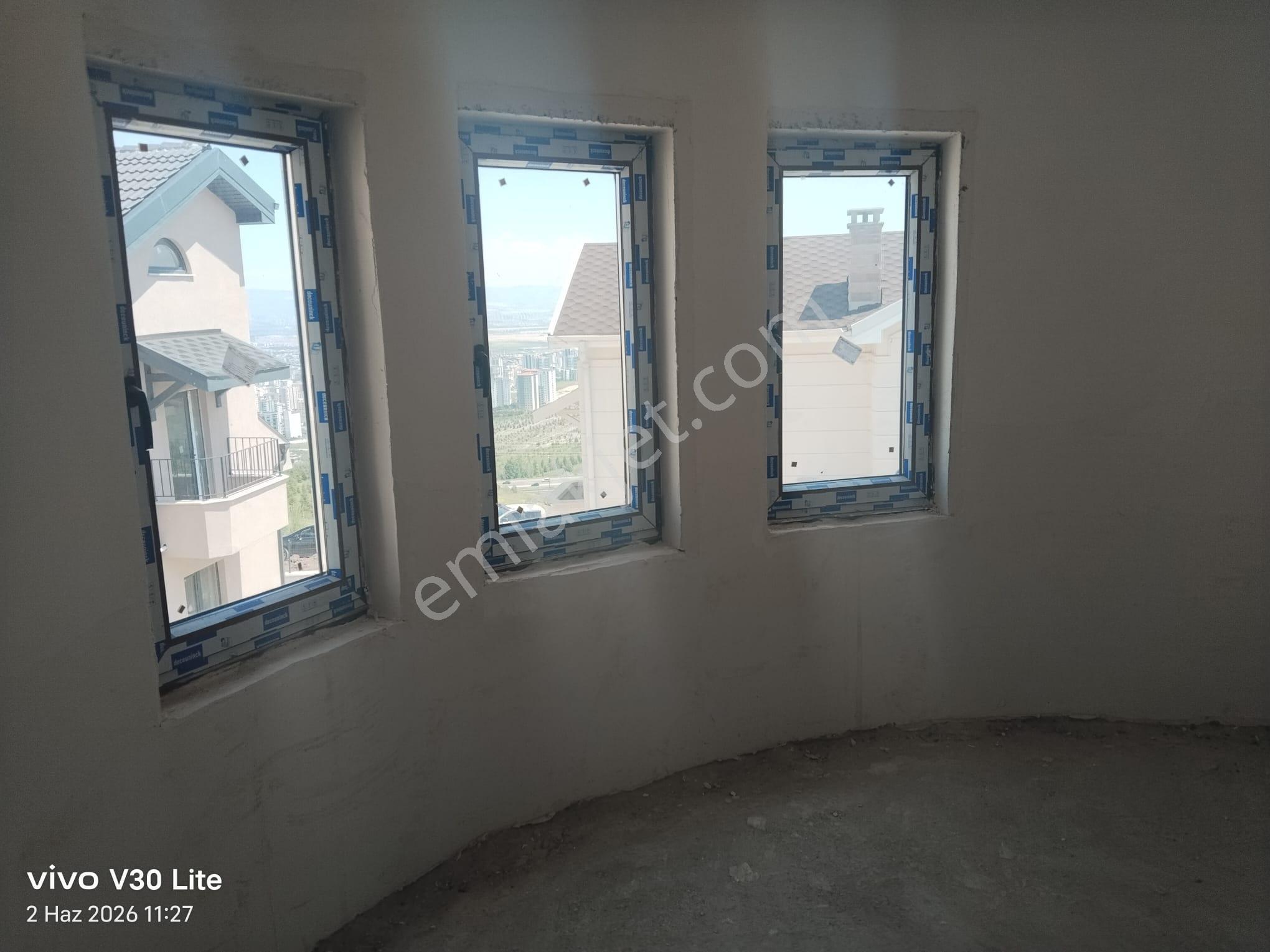 Bağlıca Mavi Ev Sitesinde Natamam 6+2 Satılık Müstakil Villa - Görsel 21