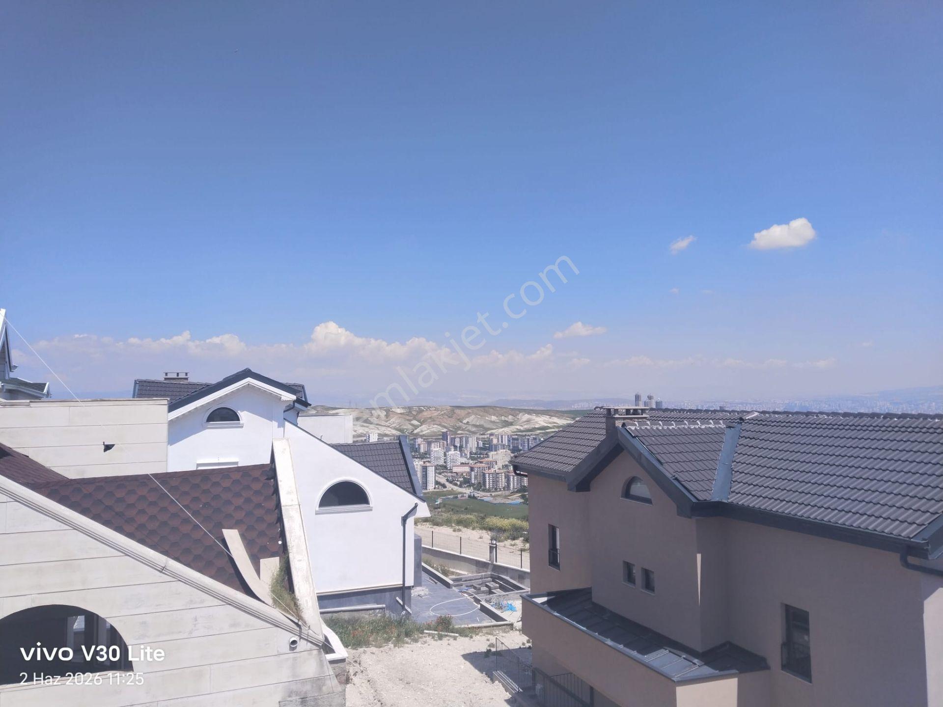 Bağlıca Mavi Ev Sitesinde Natamam 6+2 Satılık Müstakil Villa - Görsel 33