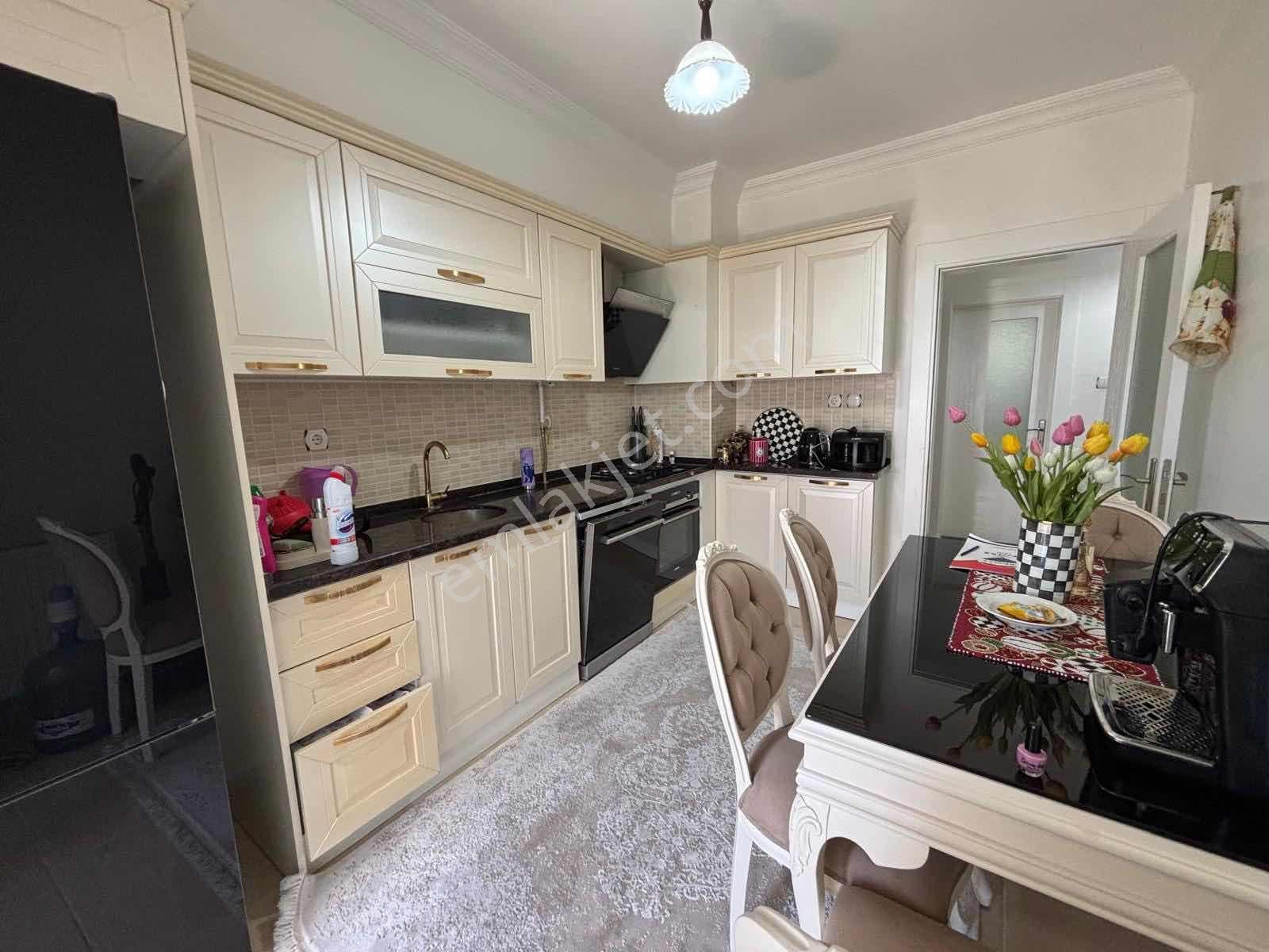 Remax Yeni'den İpeksaray Sitesinde Emsallerinden Uygun 4+1 Daire - Görsel 8