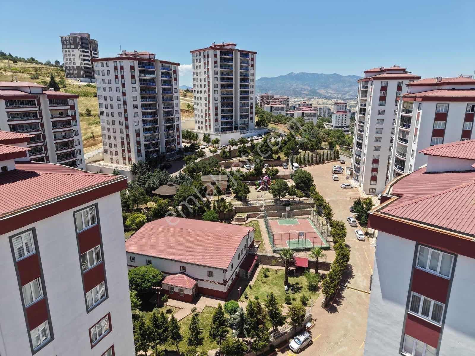Remax Yeni'den İpeksaray Sitesinde Emsallerinden Uygun 4+1 Daire - Görsel 32