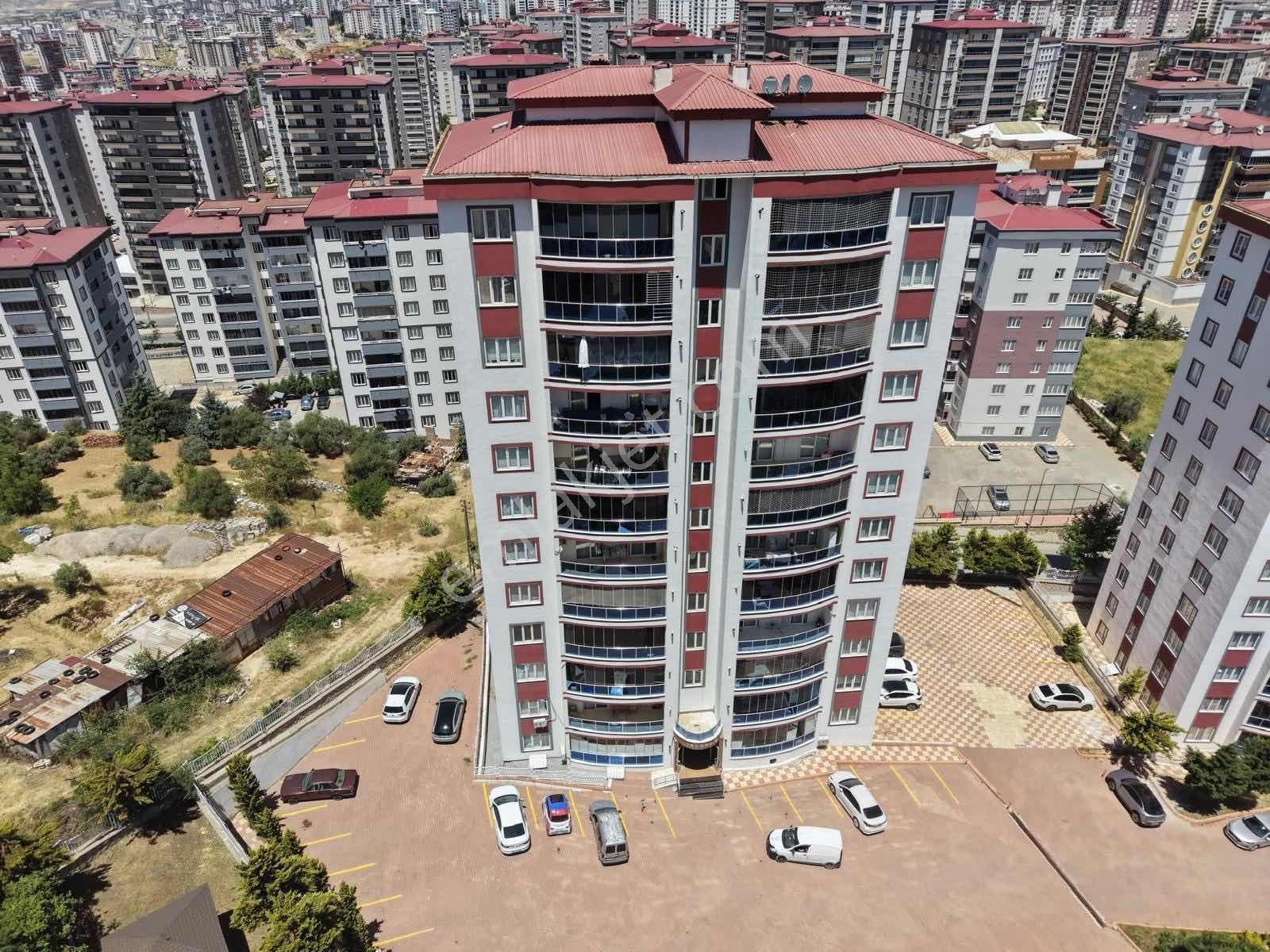 Remax Yeni'den İpeksaray Sitesinde Emsallerinden Uygun 4+1 Daire - Görsel 22