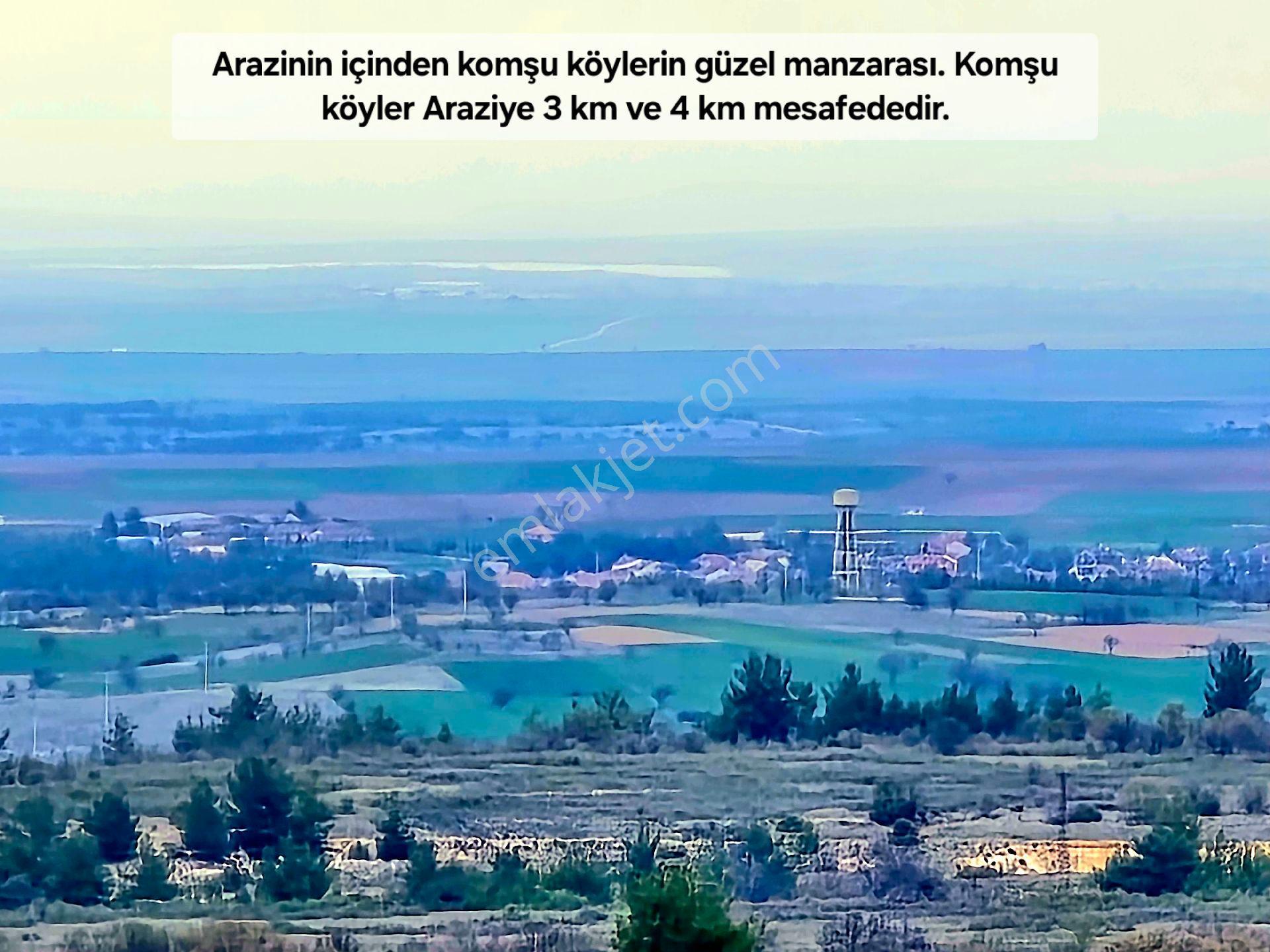 Uşak Karahallı Kavaklı'da Köyiçi 4505 M² Çiftlik İmarlı 110m² Villa Yapılabilir. Açıklamayı Okuyunuz - Görsel 24