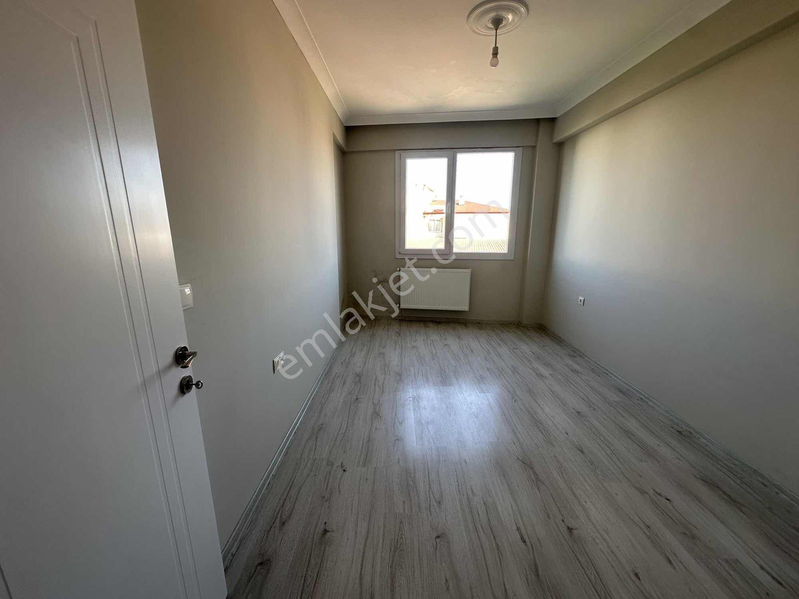 2+1 Doğalgazlı İskanlı Kiralık Köşe Daire - Görsel 8
